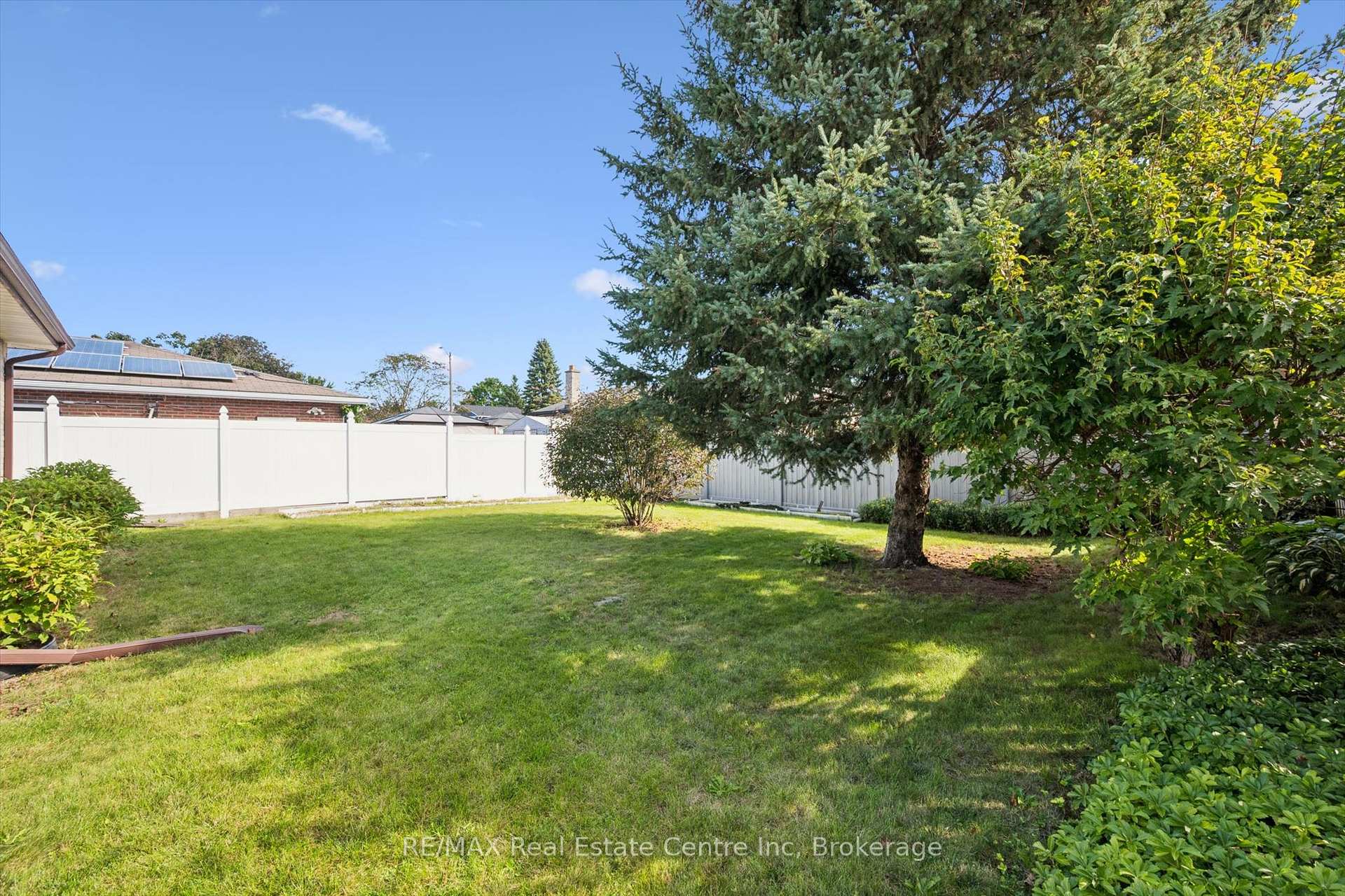 Photo 28 of 7 Countryside Crescent, Kitchener, Country Hills — HOMEH