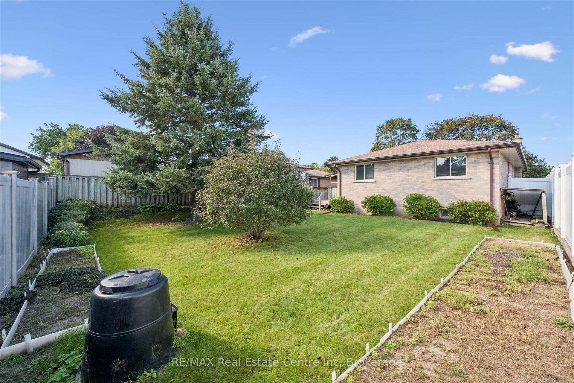 Photo 31 of 7 Countryside Crescent, Kitchener, Country Hills — HOMEH