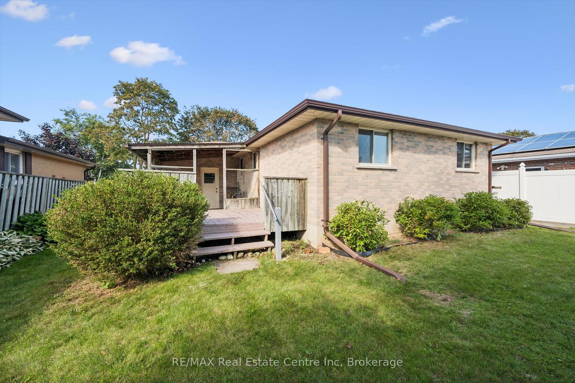 Photo 33 of 7 Countryside Crescent, Kitchener, Country Hills — HOMEH