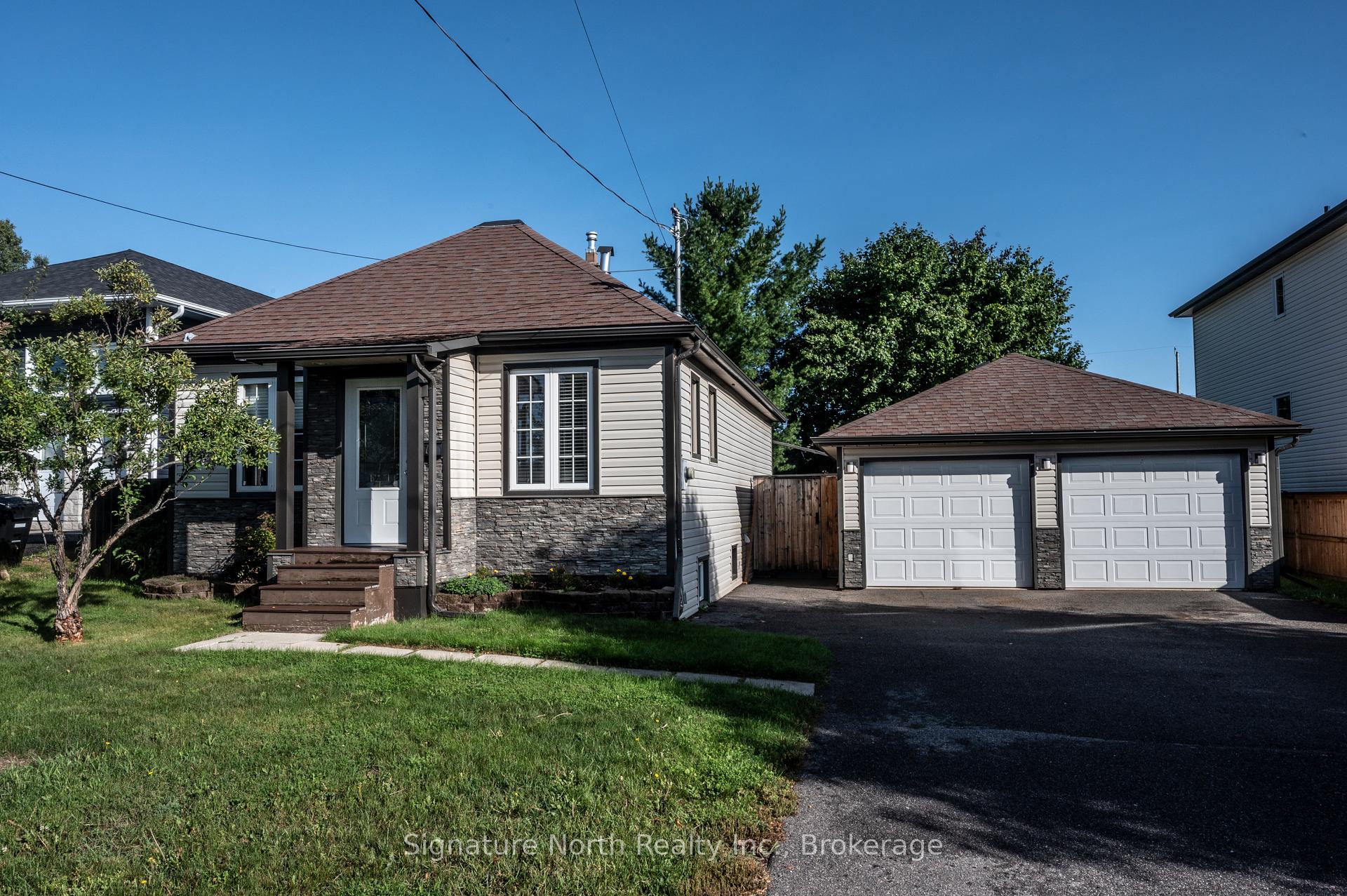 Front of 870 Detroit Avenue