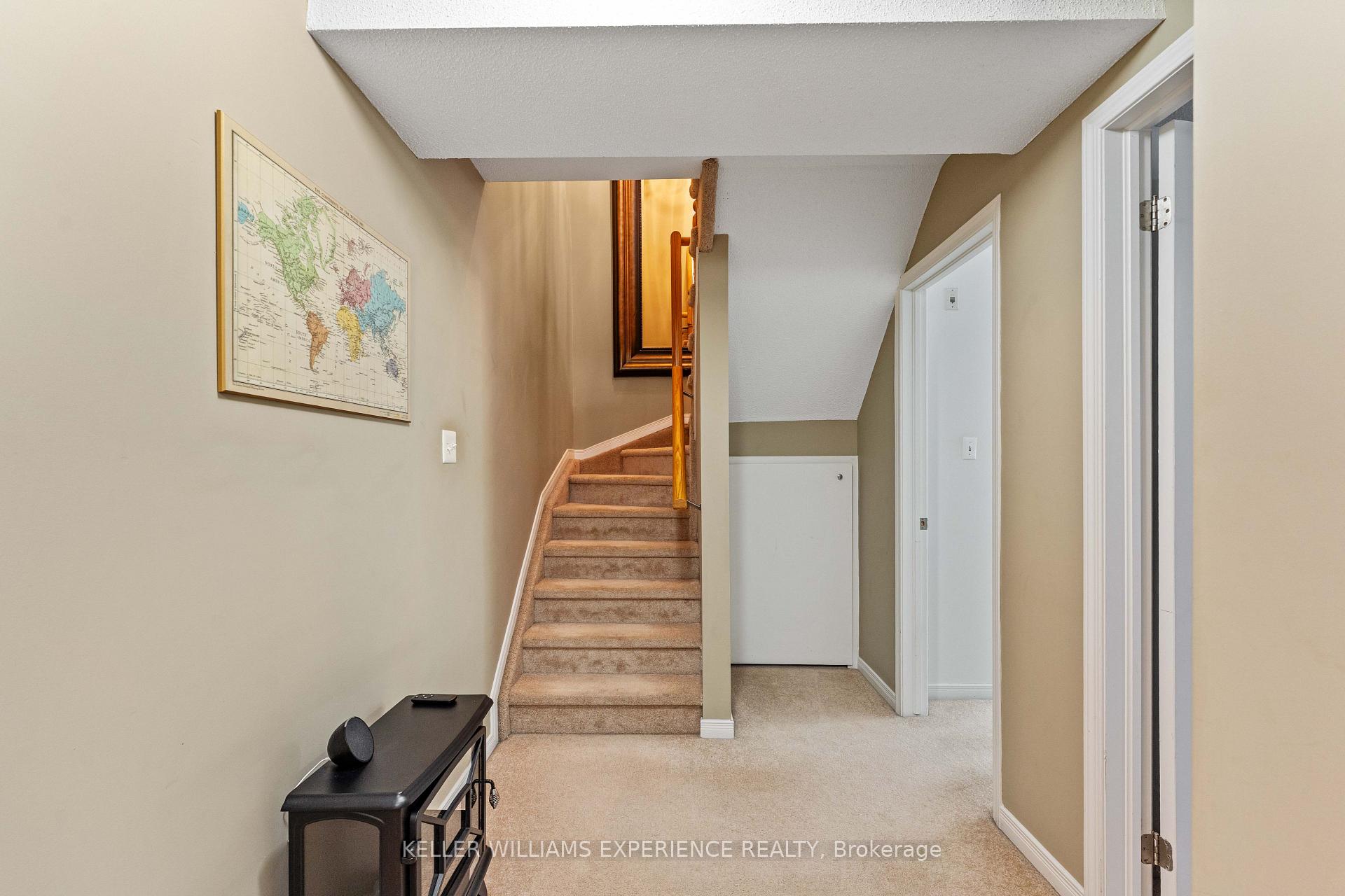 Photo 3 of Unit 8, 15 Cheltenham Road, Barrie, Georgian Drive — HOMEH