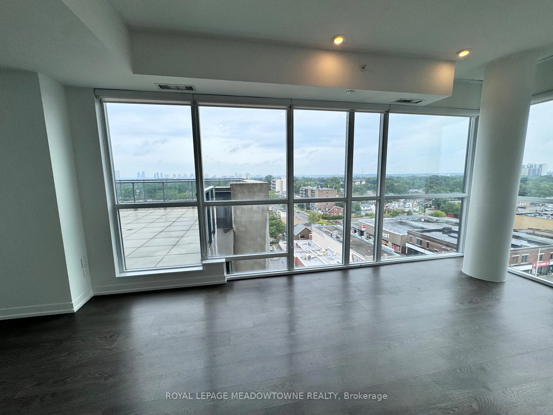 Photo 10 of Unit 1002, 2055 Danforth Avenue, Toronto, Woodbine Corridor — HOMEH