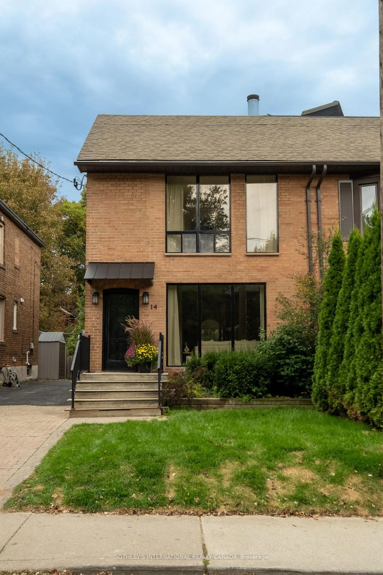 Photo 5 of 14 Tilson Road, Toronto, Mount Pleasant East — HOMEH