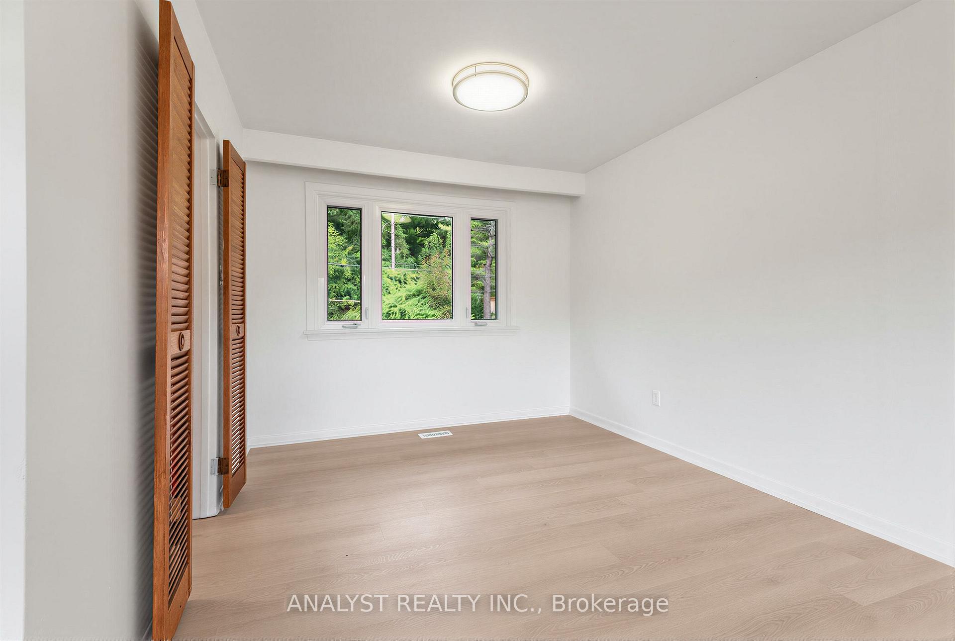 Photo 14 of 104 Cardish Street, Vaughan, Kleinburg — HOMEH