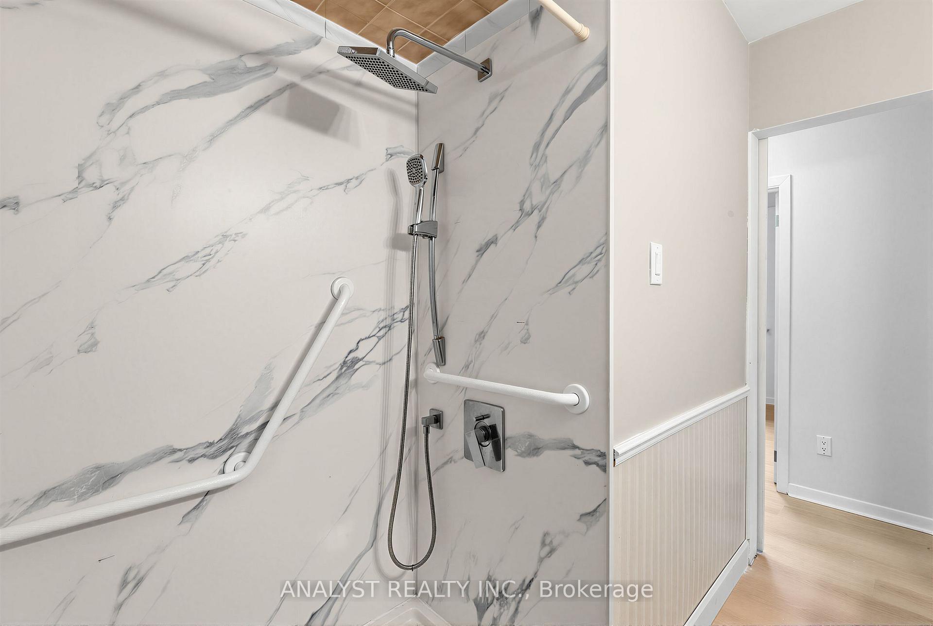 Photo 27 of 104 Cardish Street, Vaughan, Kleinburg — HOMEH