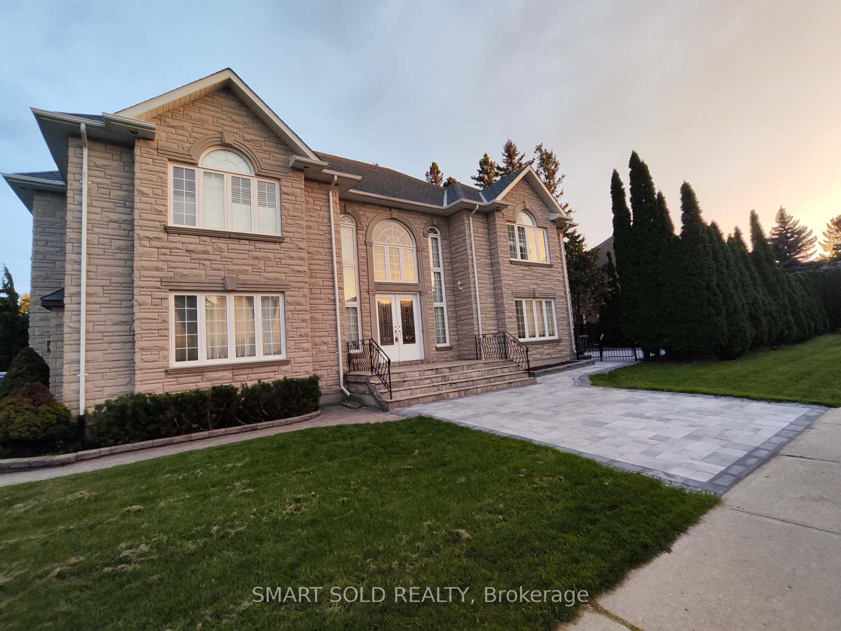 Photo 2 of 67 Chantilly Crescent, Richmond Hill, Westbrook — HOMEH