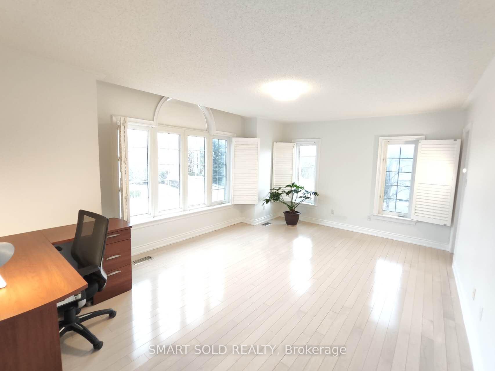 Photo 11 of 67 Chantilly Crescent, Richmond Hill, Westbrook — HOMEH
