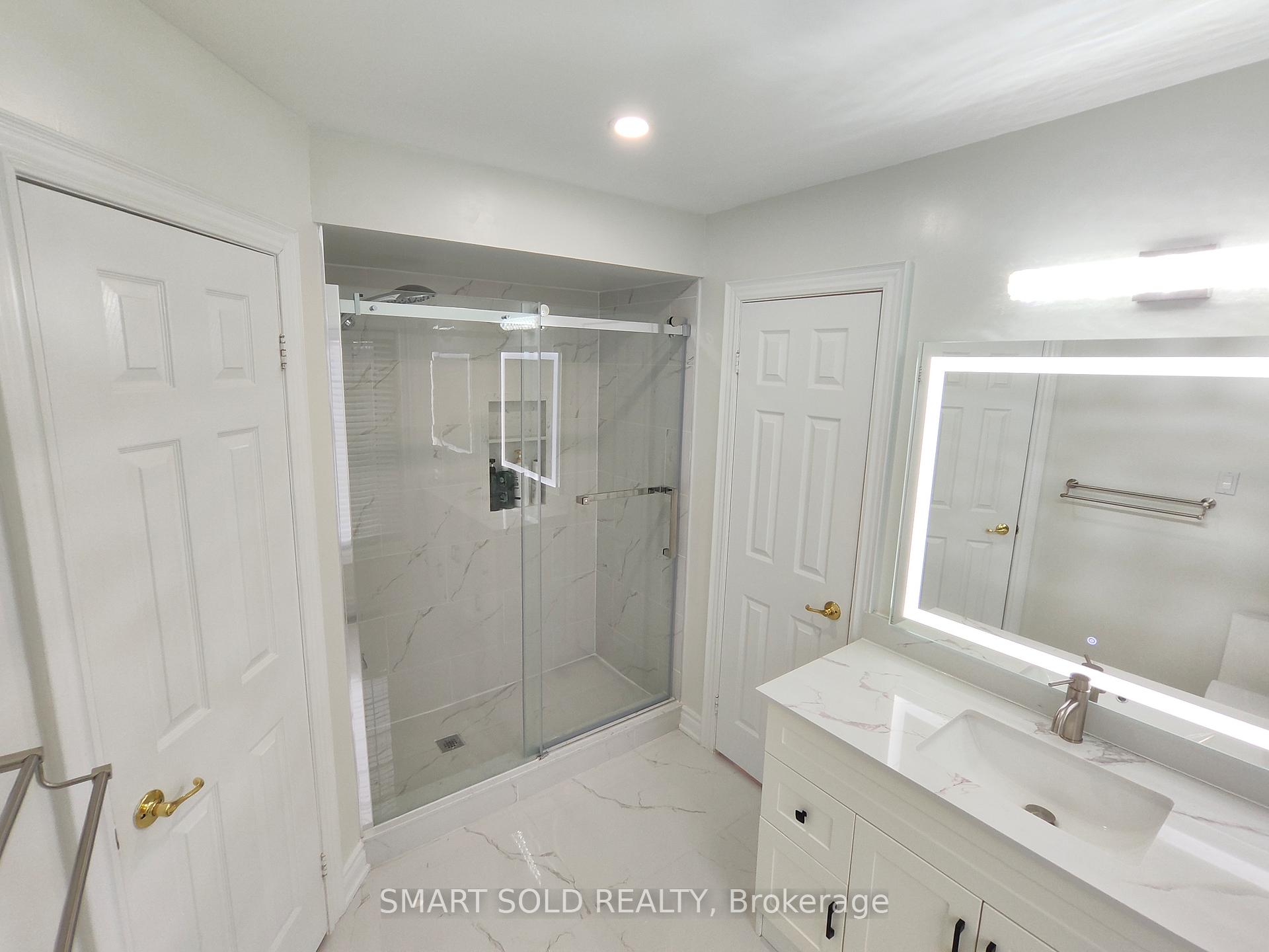 Photo 16 of 67 Chantilly Crescent, Richmond Hill, Westbrook — HOMEH