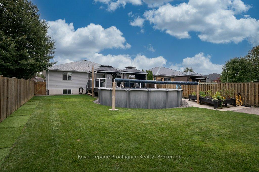 Photo 5 of 16 Forest Valley Drive, Quinte West, Frankford Ward — HOMEH