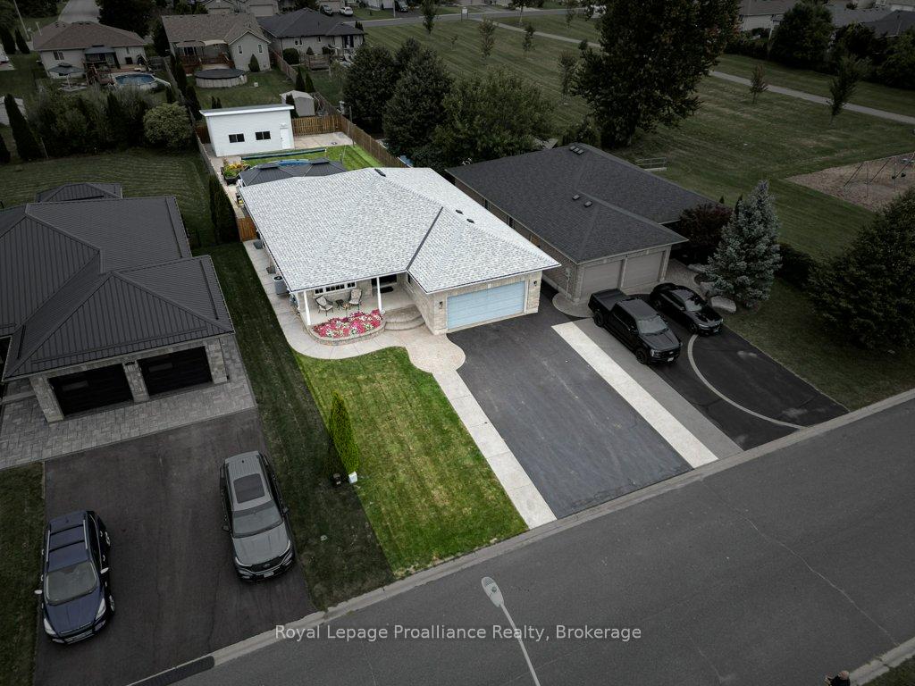Photo 6 of 16 Forest Valley Drive, Quinte West, Frankford Ward — HOMEH