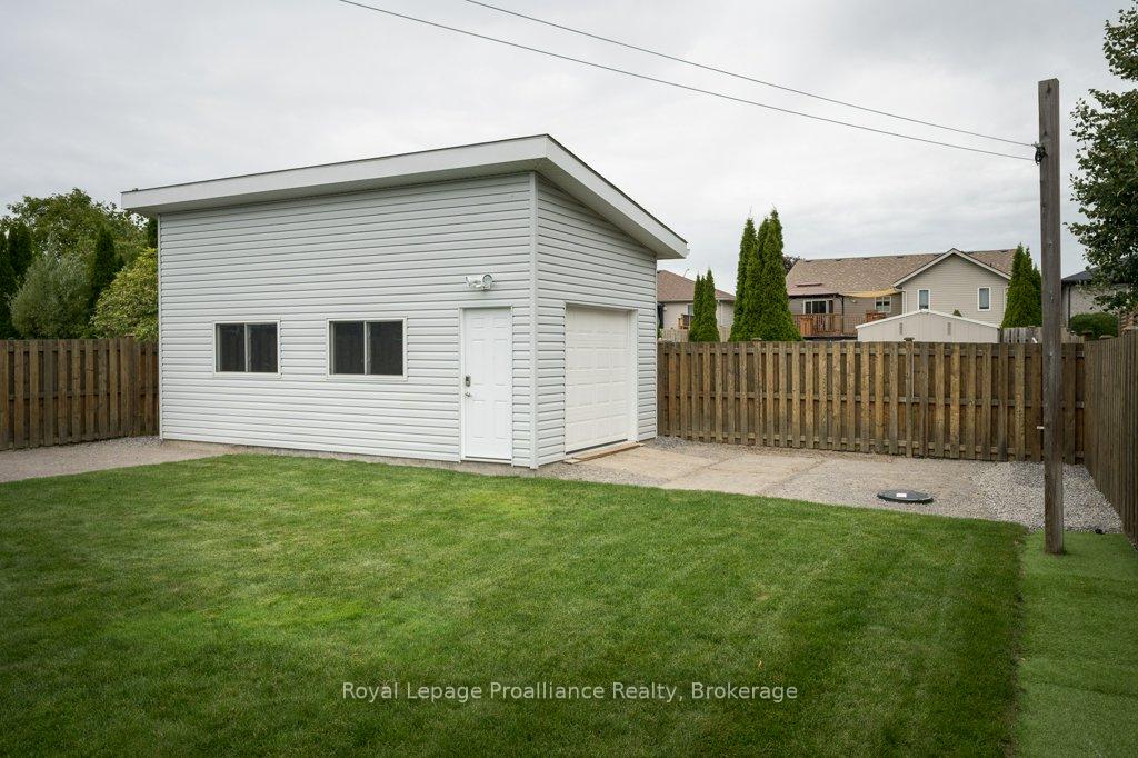 Photo 7 of 16 Forest Valley Drive, Quinte West, Frankford Ward — HOMEH