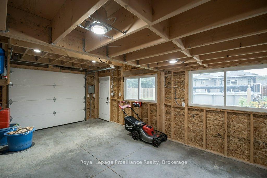 Photo 9 of 16 Forest Valley Drive, Quinte West, Frankford Ward — HOMEH