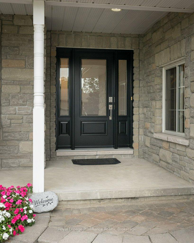 Photo 12 of 16 Forest Valley Drive, Quinte West, Frankford Ward — HOMEH