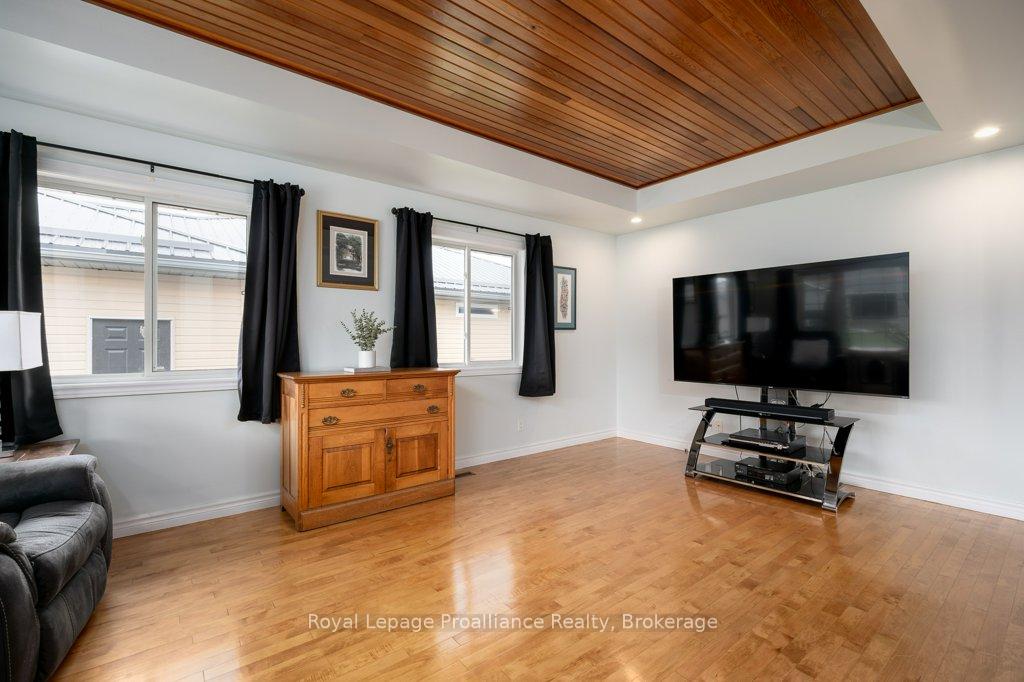 Photo 15 of 16 Forest Valley Drive, Quinte West, Frankford Ward — HOMEH