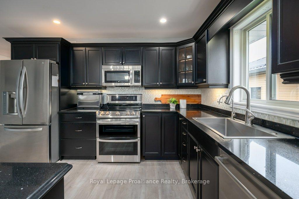 Photo 20 of 16 Forest Valley Drive, Quinte West, Frankford Ward — HOMEH