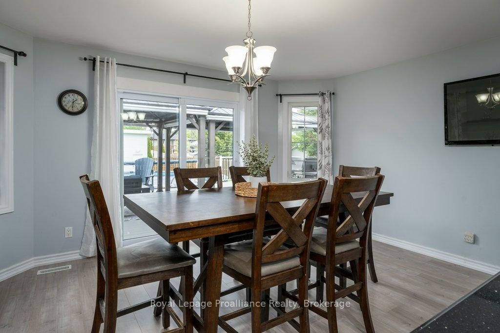 Photo 24 of 16 Forest Valley Drive, Quinte West, Frankford Ward — HOMEH