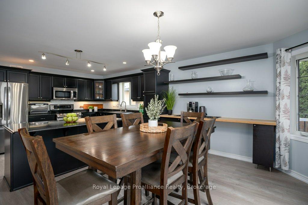 Photo 26 of 16 Forest Valley Drive, Quinte West, Frankford Ward — HOMEH