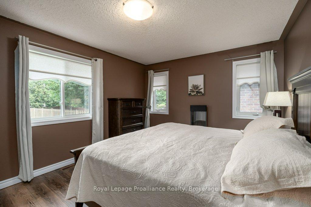 Photo 28 of 16 Forest Valley Drive, Quinte West, Frankford Ward — HOMEH