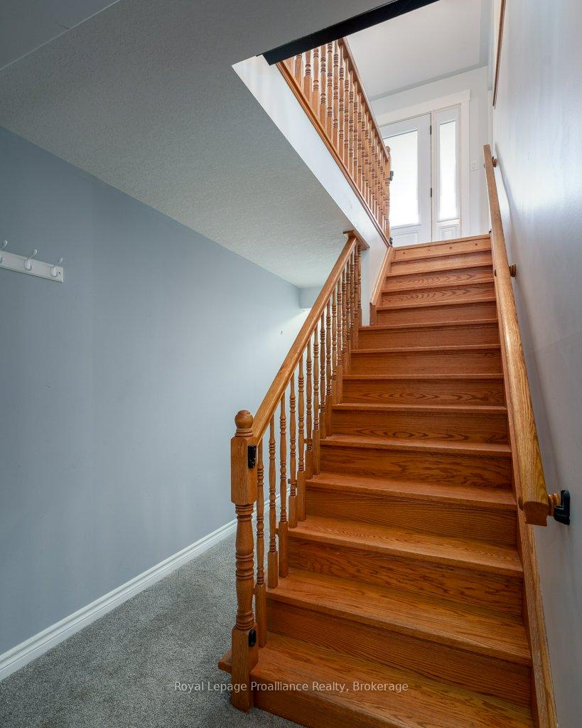 Photo 37 of 16 Forest Valley Drive, Quinte West, Frankford Ward — HOMEH