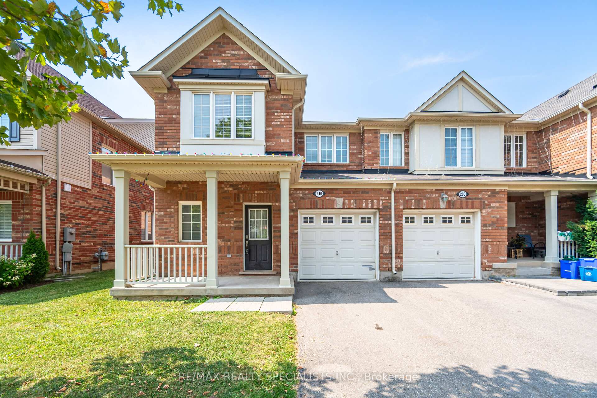 Photo 2 of 210 Woodley Crescent, Milton, Willmott — HOMEH