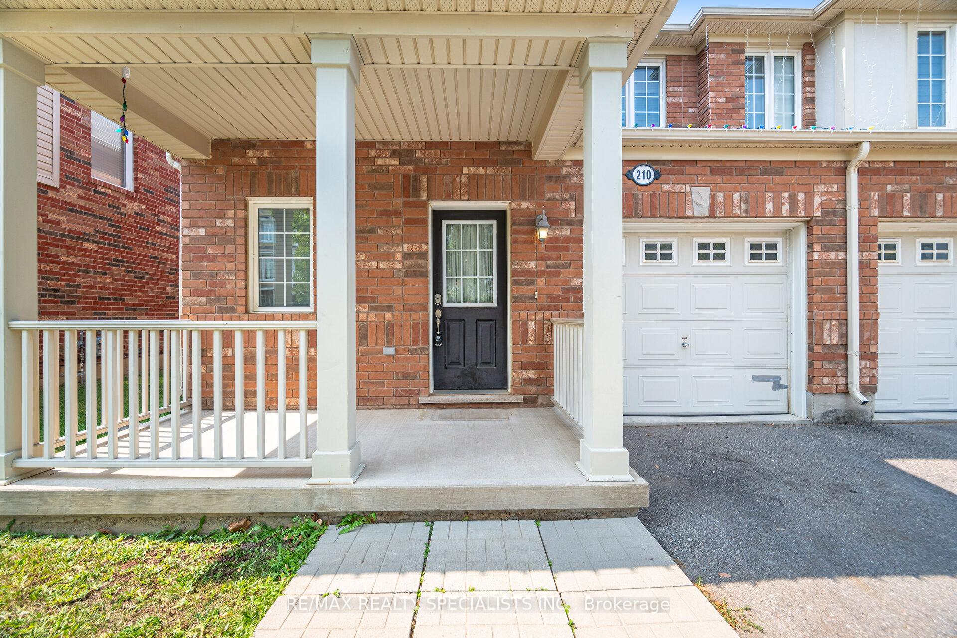 Photo 4 of 210 Woodley Crescent, Milton, Willmott — HOMEH