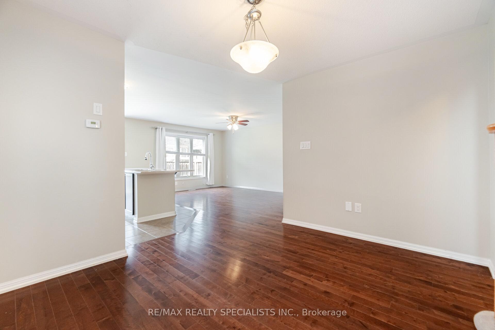 Photo 11 of 210 Woodley Crescent, Milton, Willmott — HOMEH