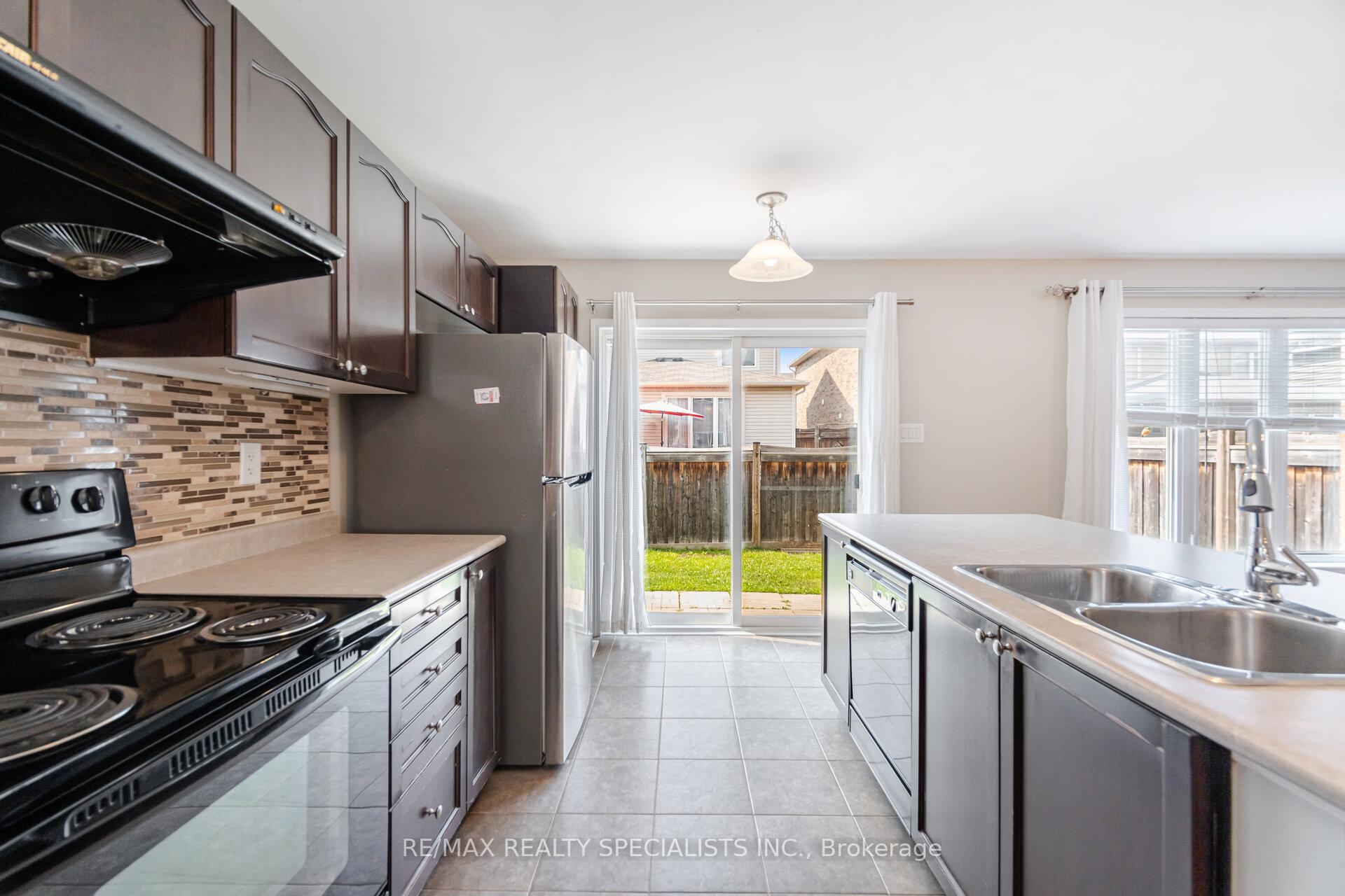 Photo 17 of 210 Woodley Crescent, Milton, Willmott — HOMEH