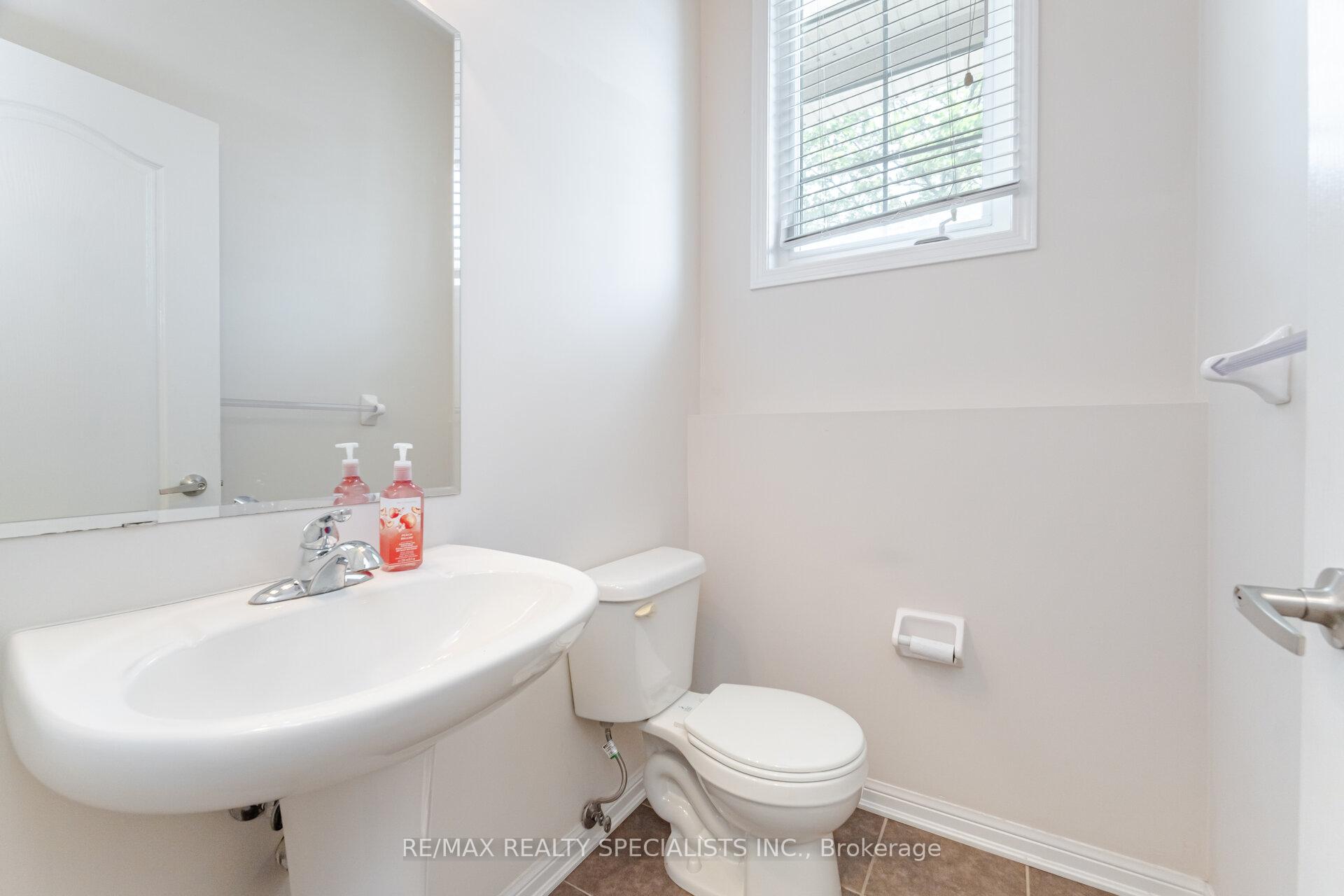 Photo 20 of 210 Woodley Crescent, Milton, Willmott — HOMEH