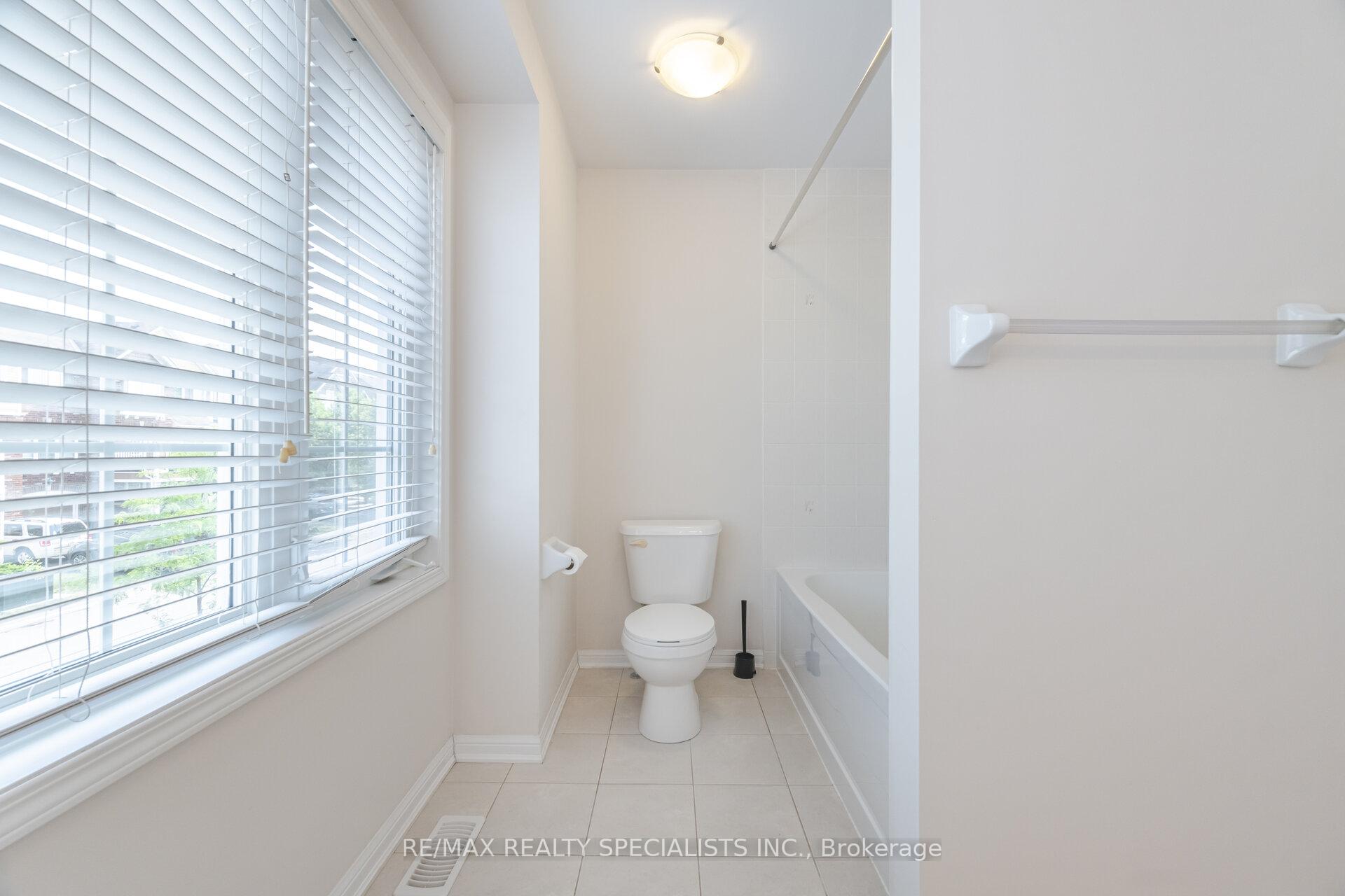 Photo 34 of 210 Woodley Crescent, Milton, Willmott — HOMEH