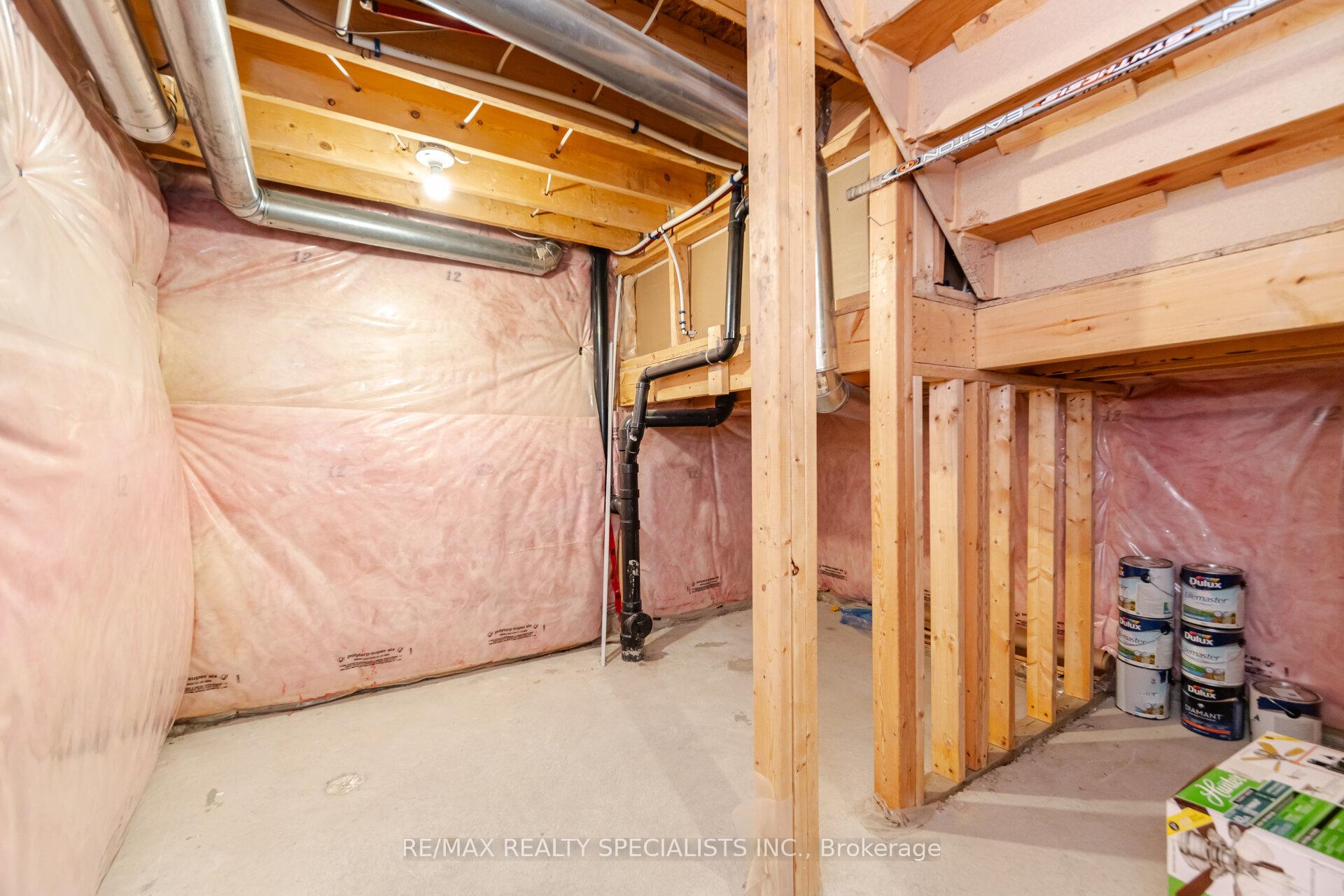 Photo 38 of 210 Woodley Crescent, Milton, Willmott — HOMEH