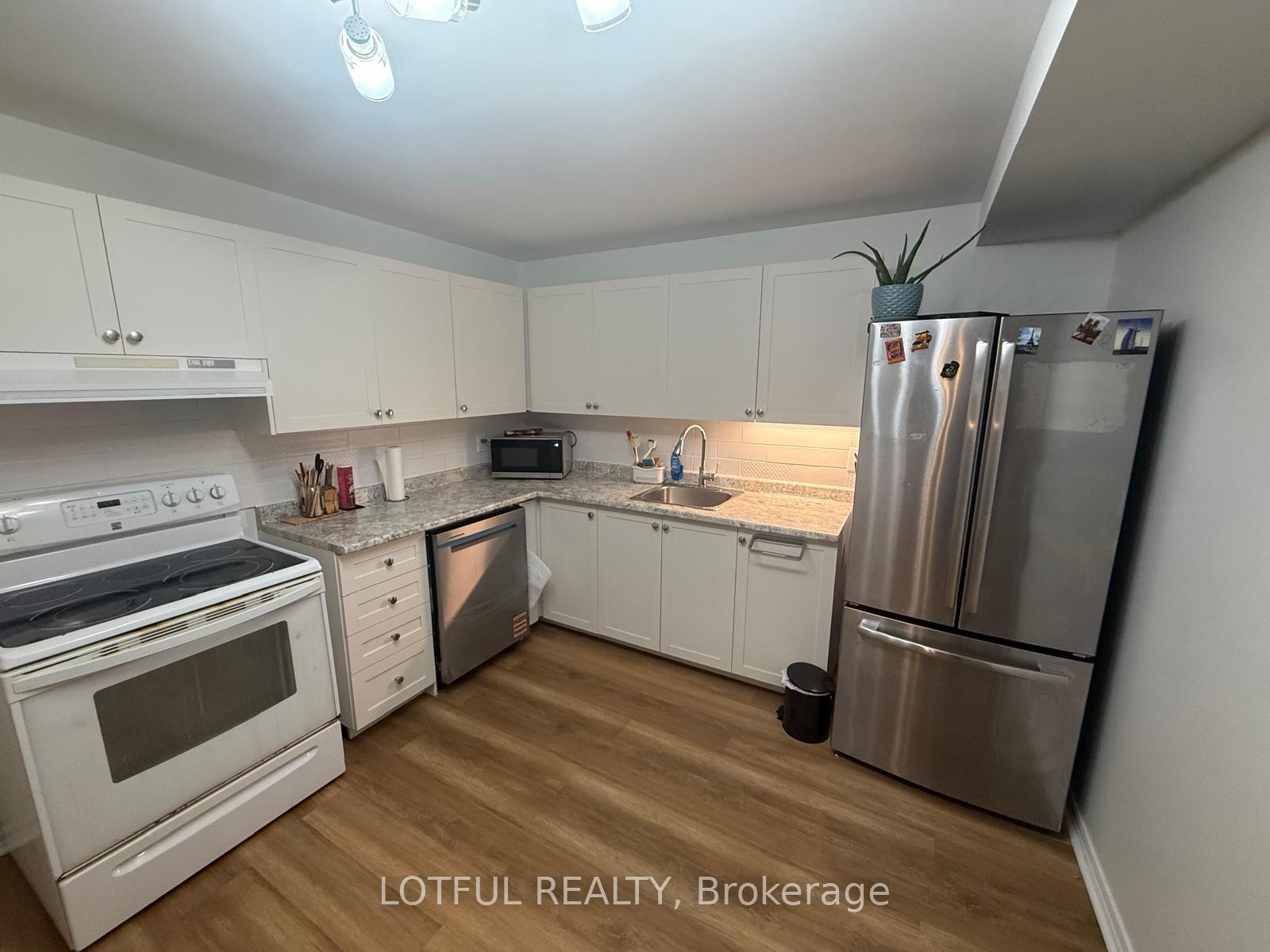 Photo 4 of 7 Viewpointe Private, Ottawa, Mooneys Bay/Riverside Park — HOMEH