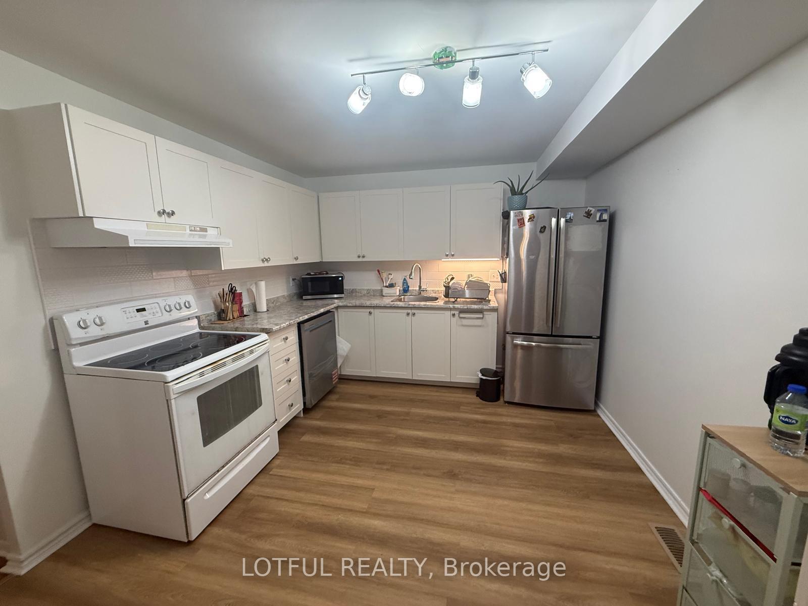 Photo 6 of 7 Viewpointe Private, Ottawa, Mooneys Bay/Riverside Park — HOMEH