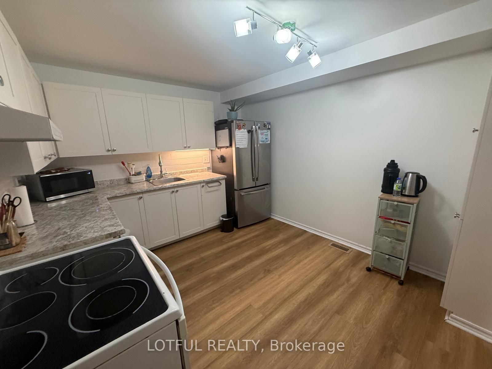Photo 7 of 7 Viewpointe Private, Ottawa, Mooneys Bay/Riverside Park — HOMEH