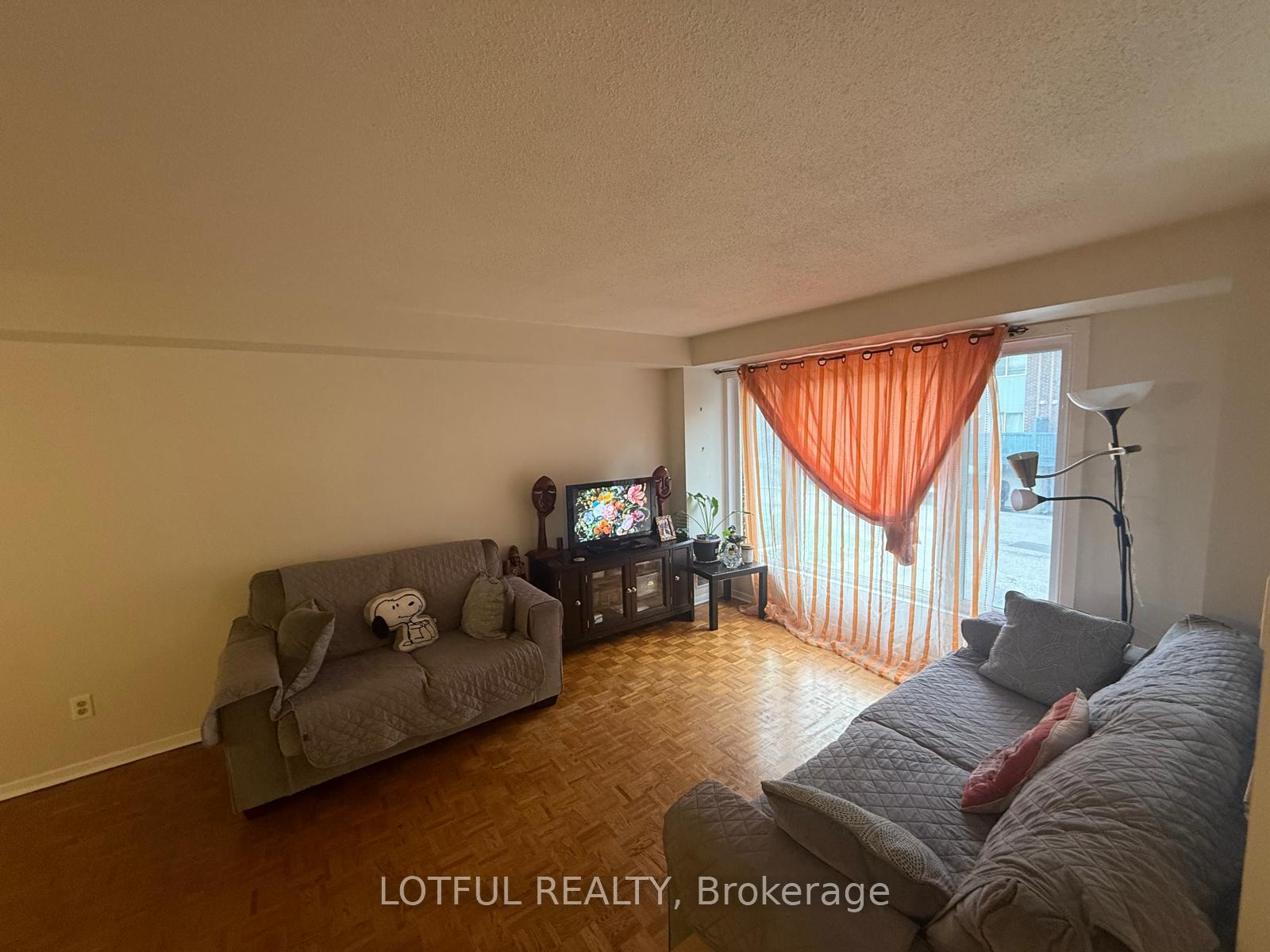 Photo 9 of 7 Viewpointe Private, Ottawa, Mooneys Bay/Riverside Park — HOMEH