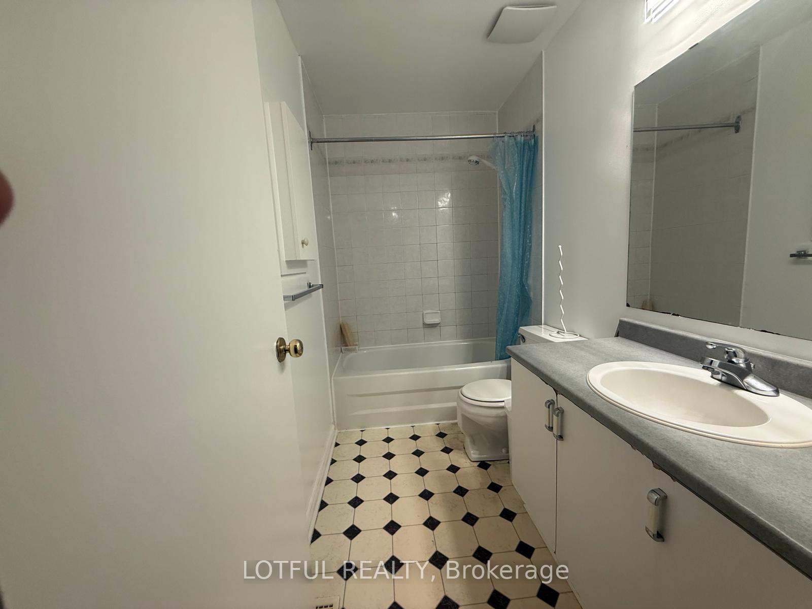 Photo 19 of 7 Viewpointe Private, Ottawa, Mooneys Bay/Riverside Park — HOMEH