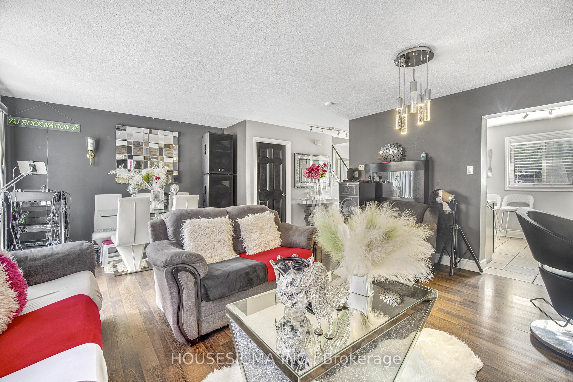 Photo 6 of Unit 61, 105 Hansen Road N, Brampton, Madoc — HOMEH