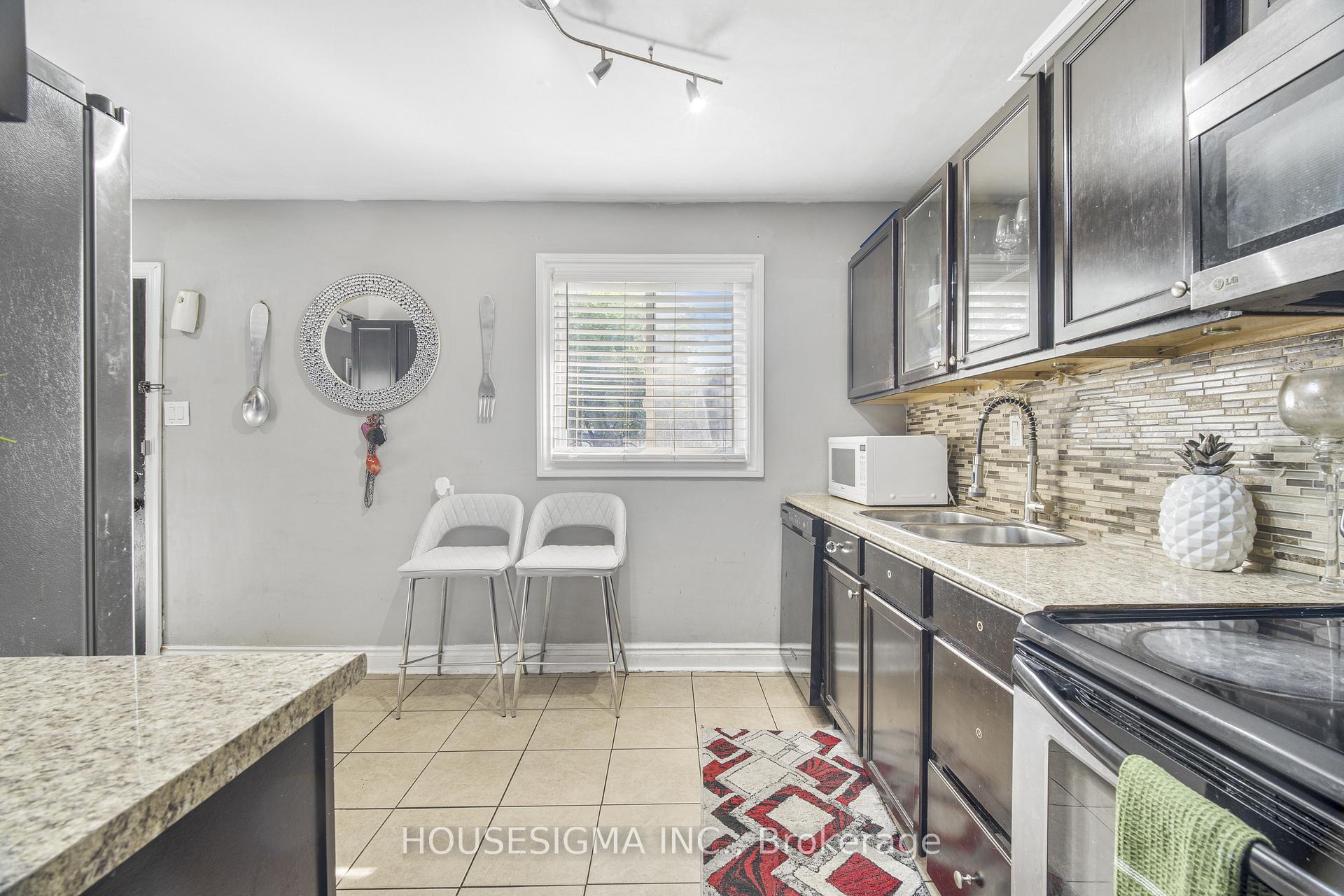 Photo 11 of Unit 61, 105 Hansen Road N, Brampton, Madoc — HOMEH