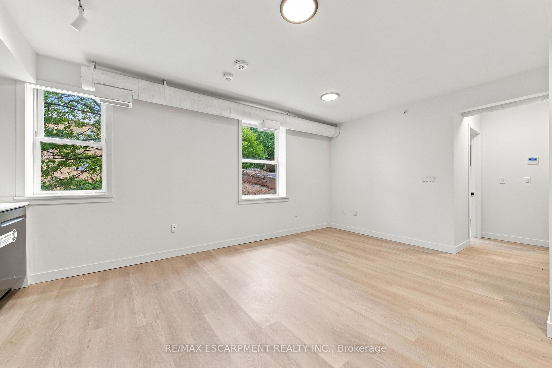 Photo 6 of Unit 310, 325 James Street S, Hamilton, Corktown — HOMEH