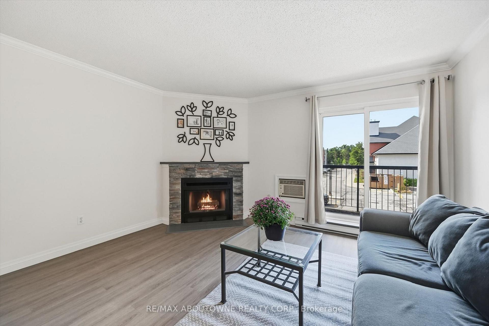 Photo 5 of Unit 1121, 1450 Glen Abbey Gate, Oakville, Glen Abbey — HOMEH