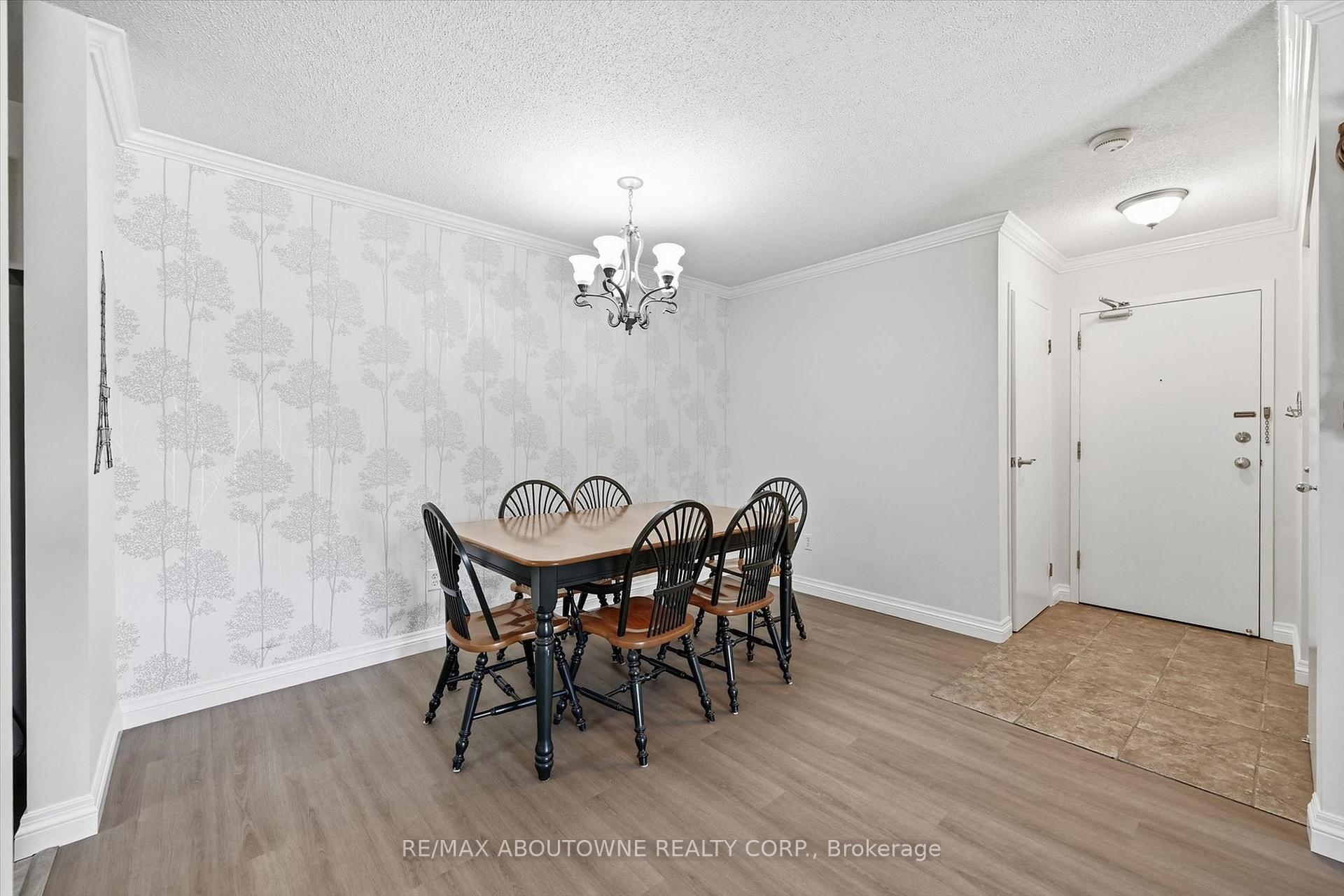 Photo 14 of Unit 1121, 1450 Glen Abbey Gate, Oakville, Glen Abbey — HOMEH