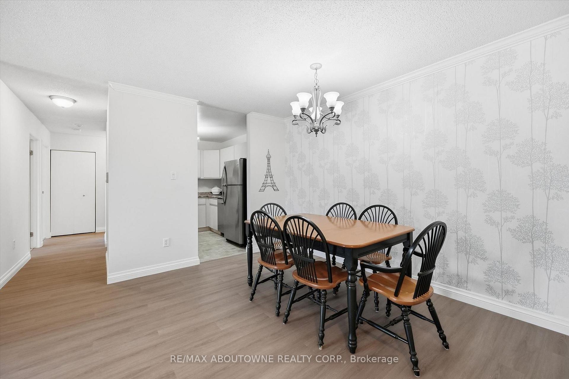 Photo 15 of Unit 1121, 1450 Glen Abbey Gate, Oakville, Glen Abbey — HOMEH