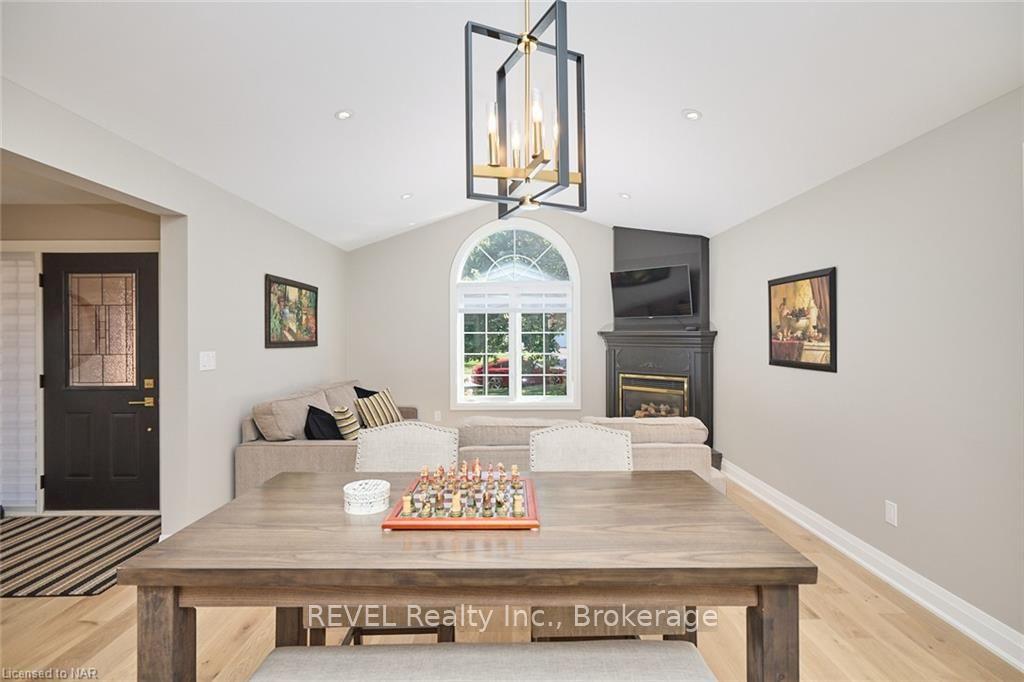 Photo 9 of 26 Oakridge Boulevard, Pelham, Fonthill — HOMEH