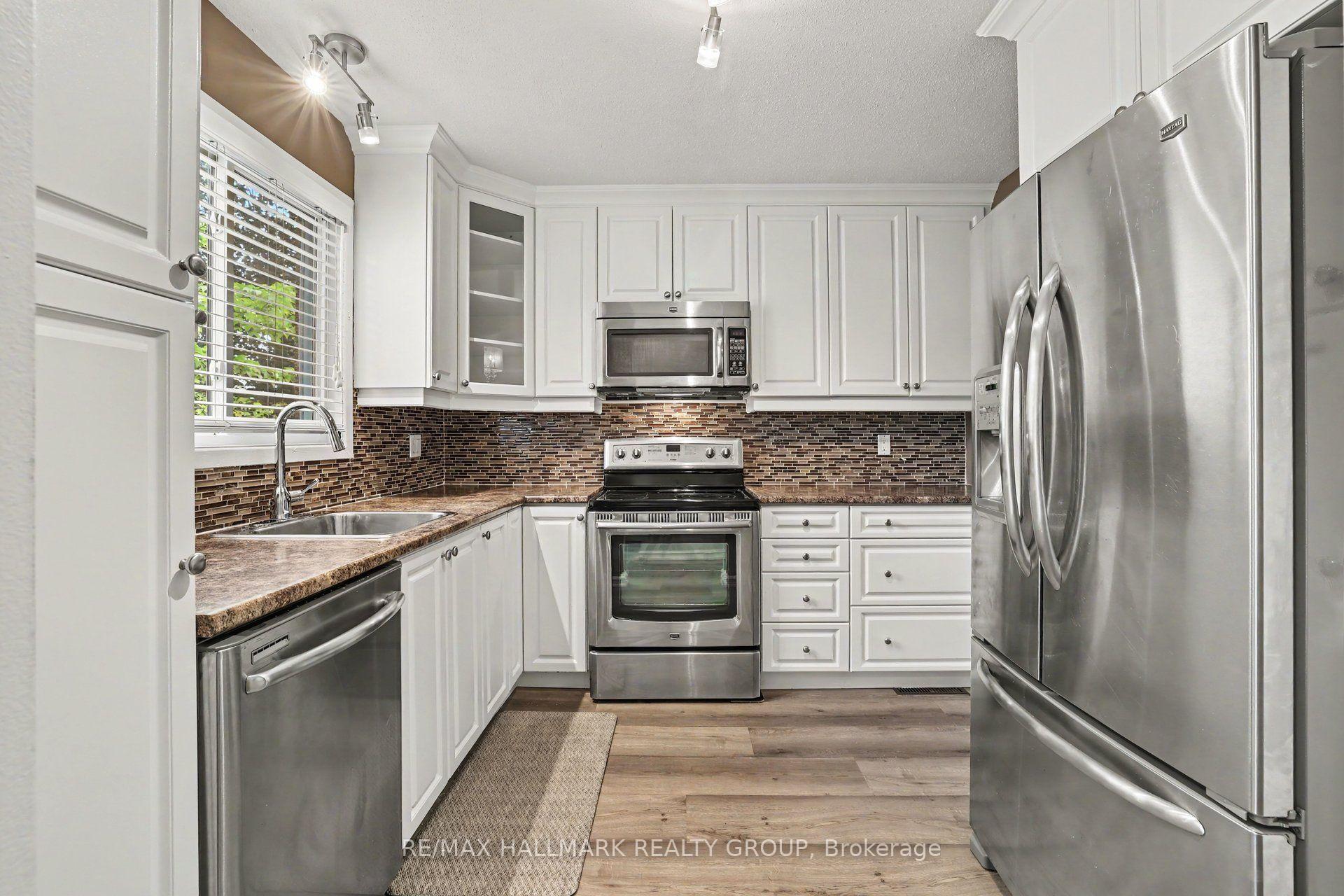 Photo 4 of Unit 29, 108 Barrow Crescent, Ottawa, Kanata - Katimavik — HOMEH