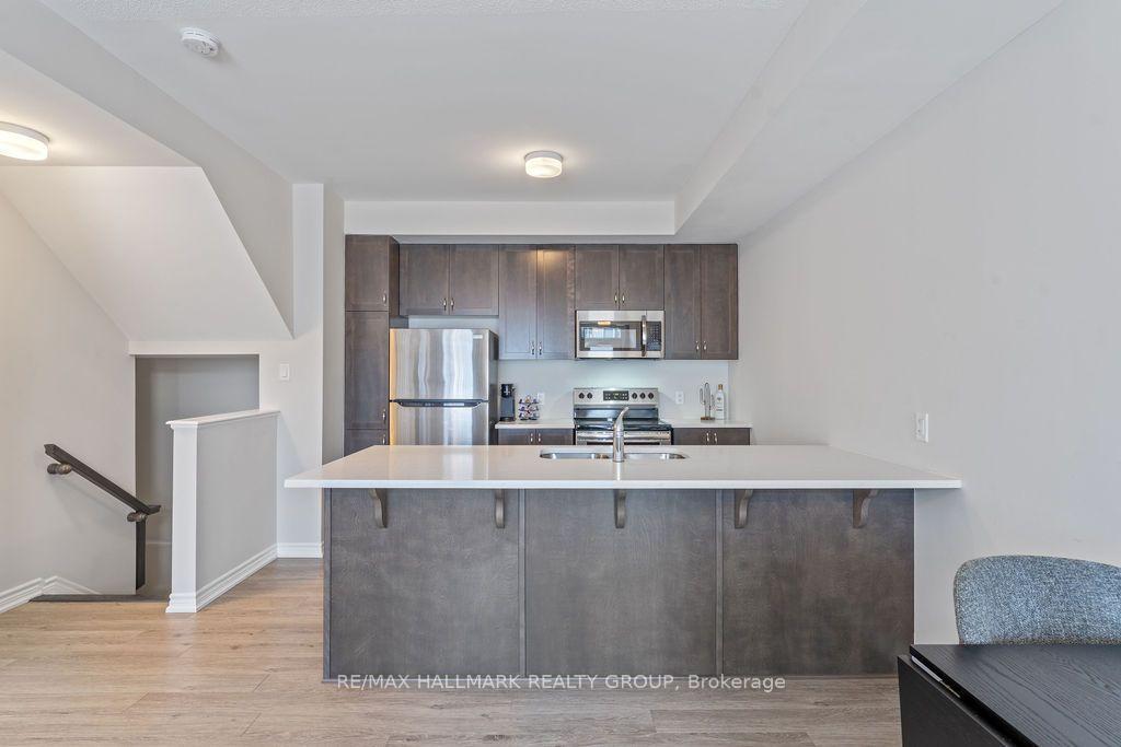 Photo 7 of 710 Kizis Private, Ottawa, CFB Rockcliffe and Area — HOMEH