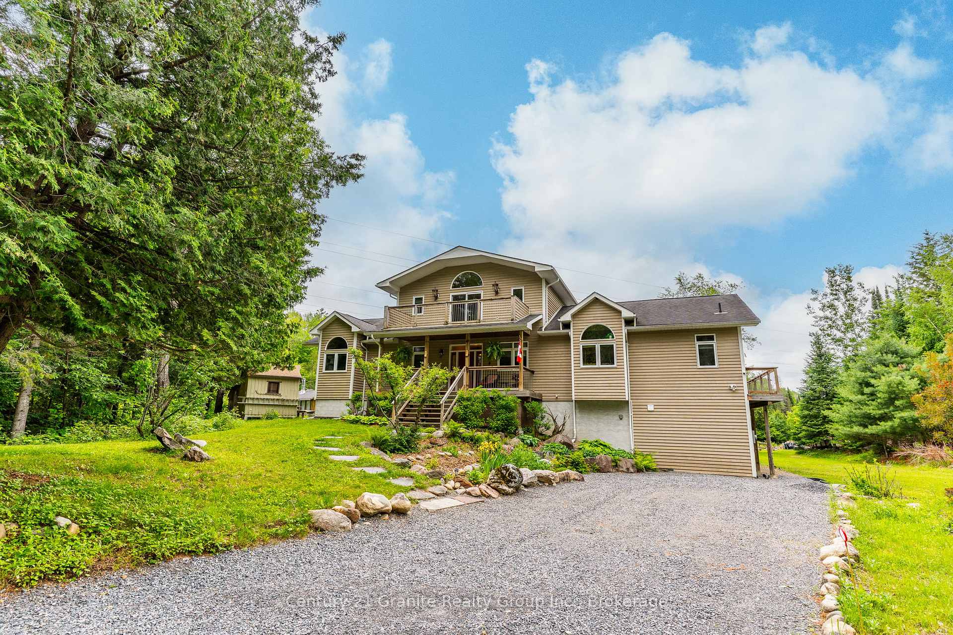 Photo 3 of 1003 Pontiac Drive, Minden Hills, Minden — HOMEH