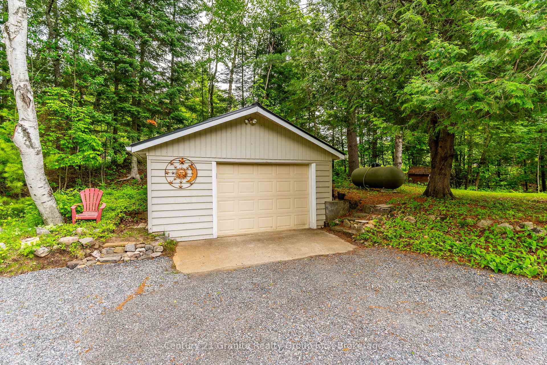 Photo 5 of 1003 Pontiac Drive, Minden Hills, Minden — HOMEH