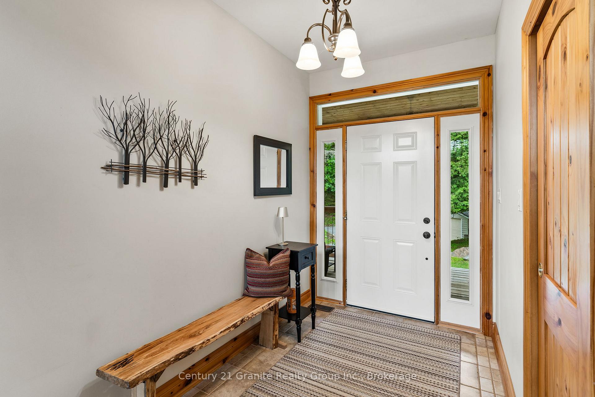 Photo 7 of 1003 Pontiac Drive, Minden Hills, Minden — HOMEH