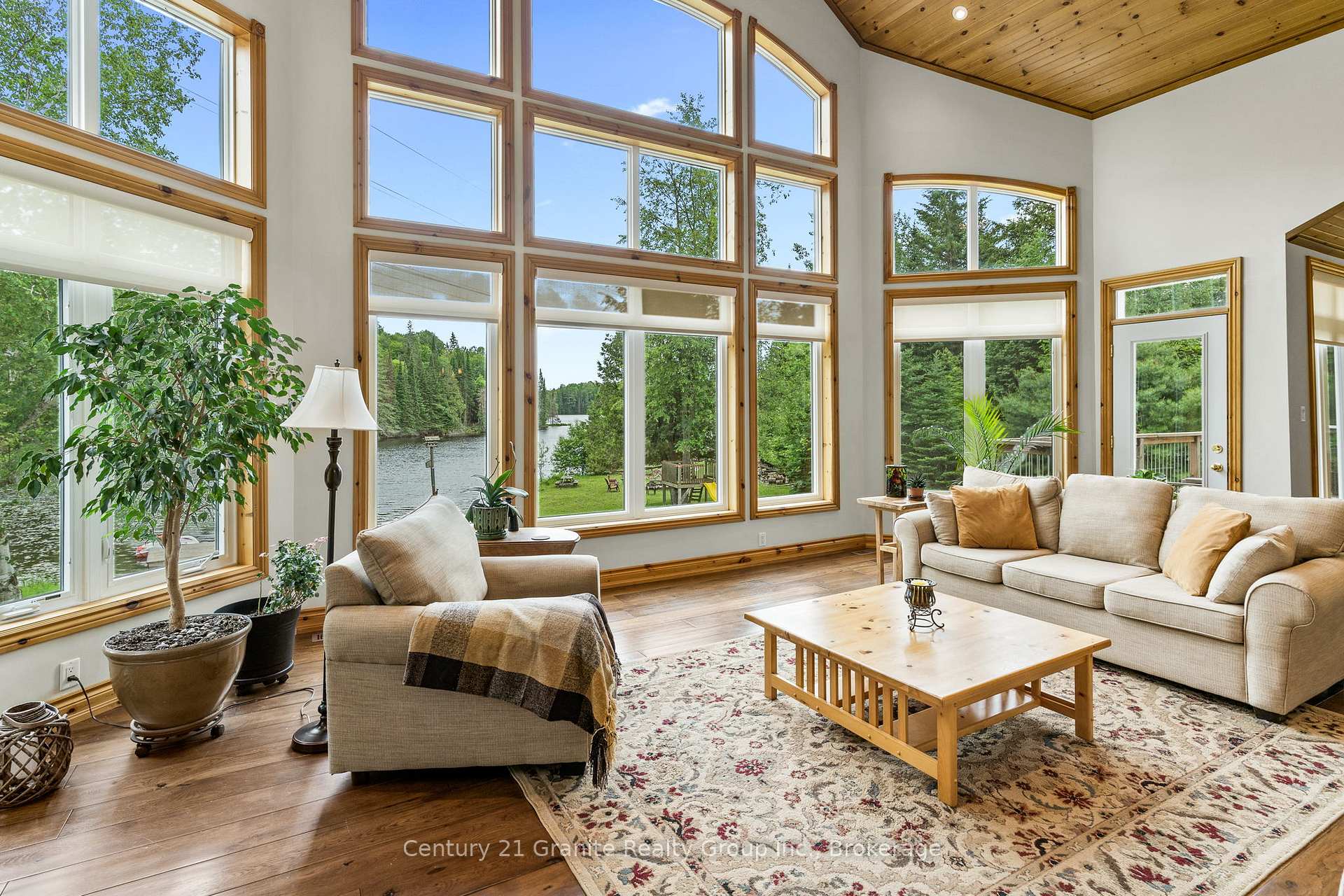 Photo 8 of 1003 Pontiac Drive, Minden Hills, Minden — HOMEH