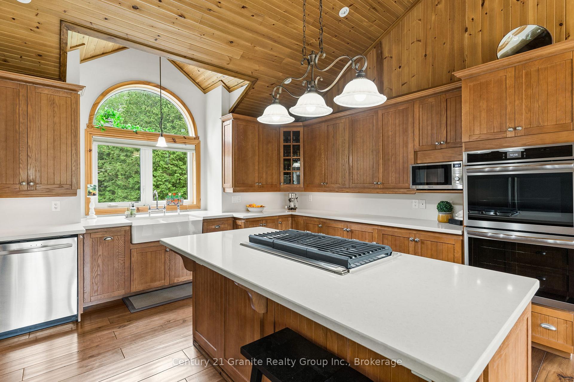 Photo 16 of 1003 Pontiac Drive, Minden Hills, Minden — HOMEH