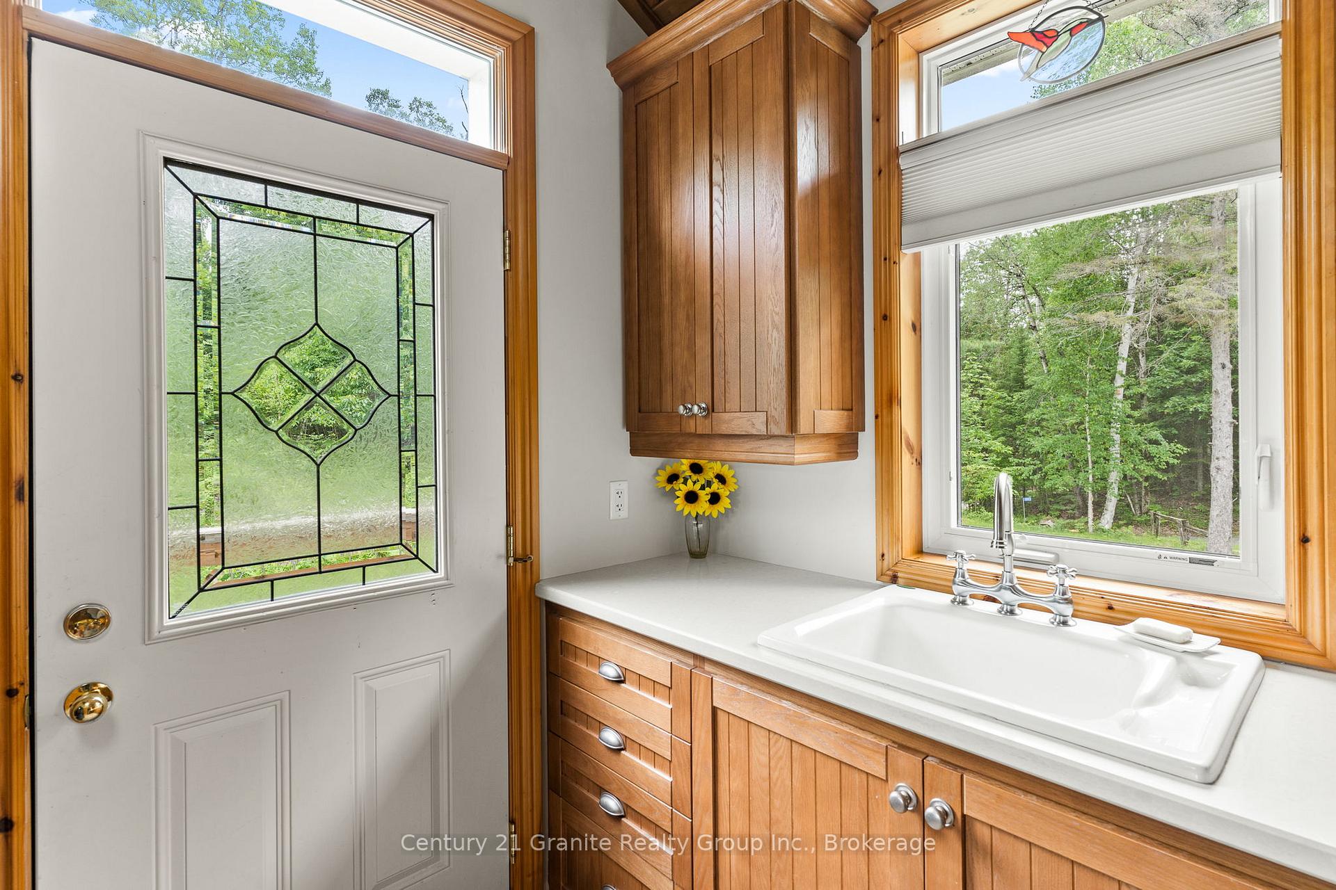 Photo 19 of 1003 Pontiac Drive, Minden Hills, Minden — HOMEH
